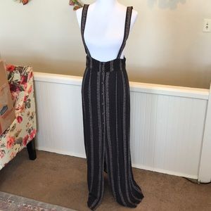 En Creme | Dress/skirt with suspenders